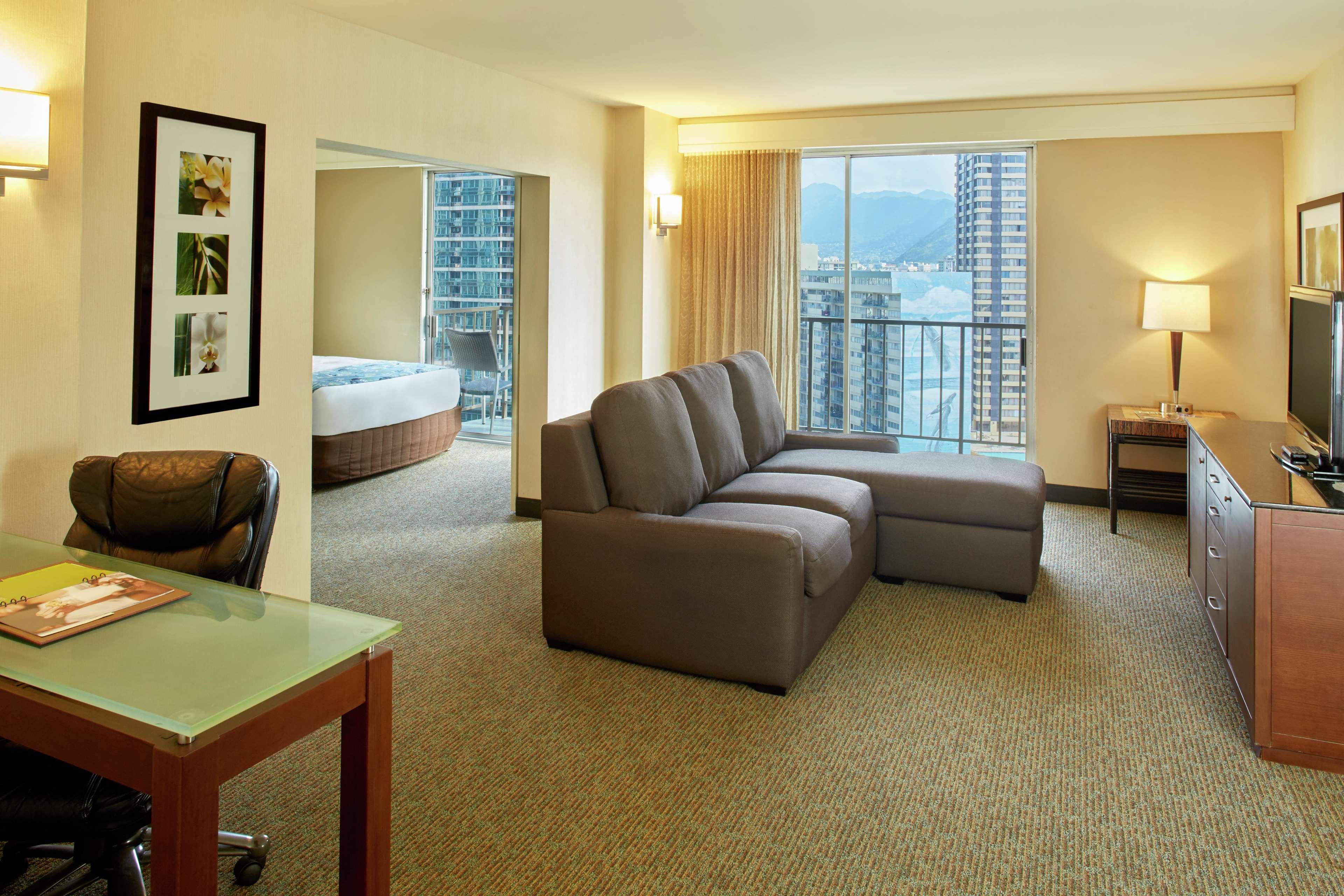 Holiday Inn Express Waikiki By Ihg Honolulu Exteriör bild