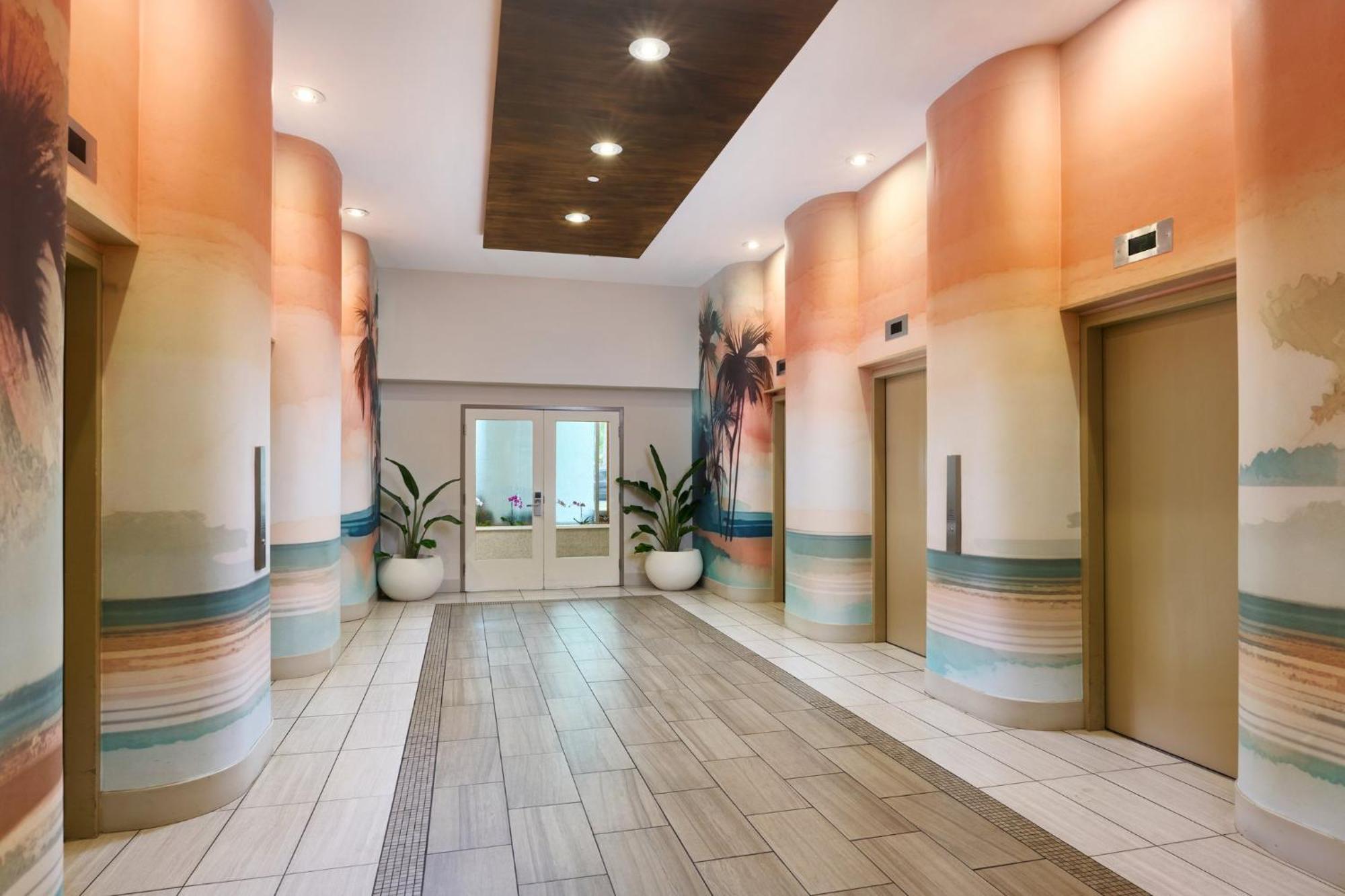 Holiday Inn Express Waikiki By Ihg Honolulu Exteriör bild