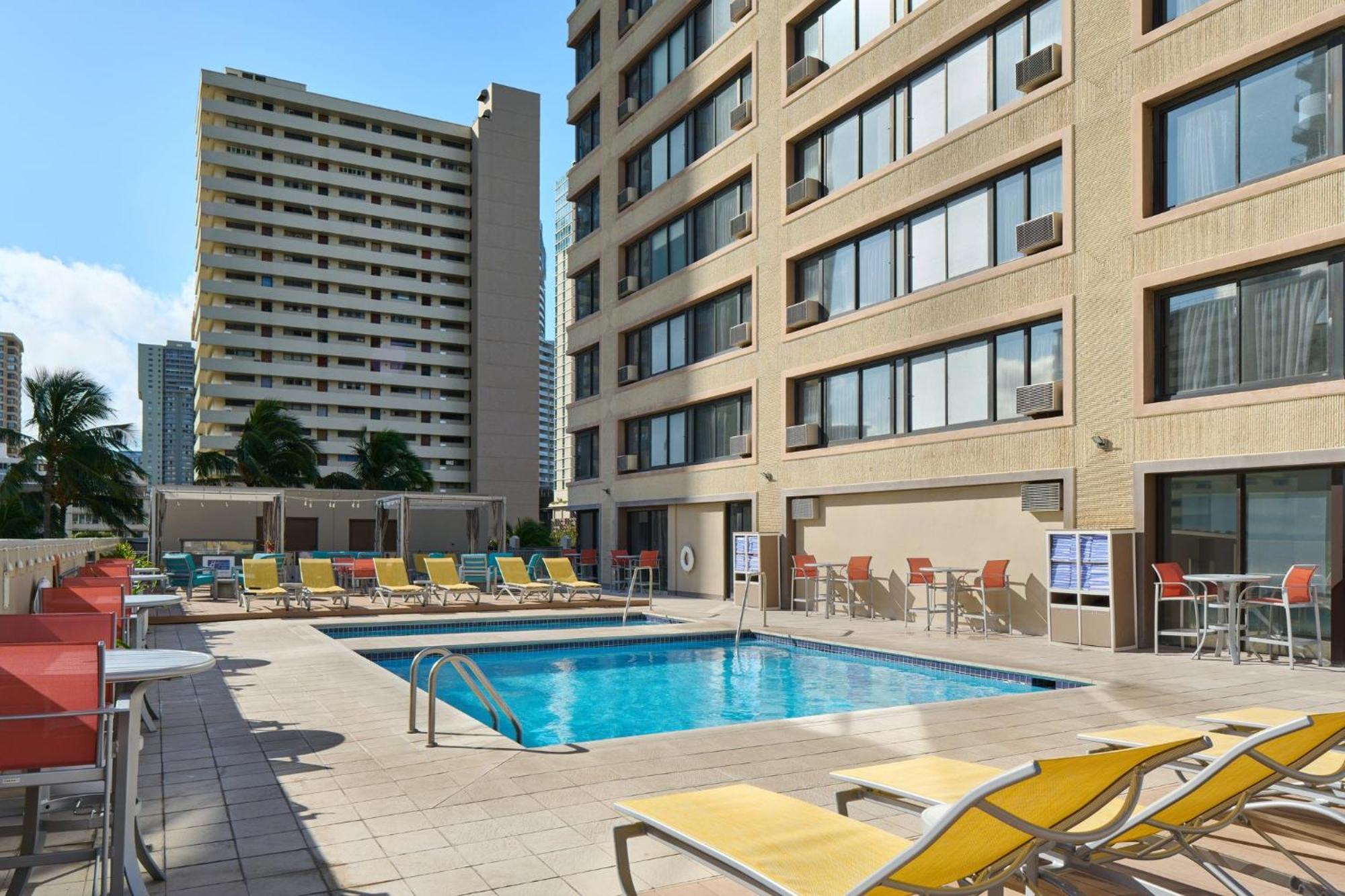 Holiday Inn Express Waikiki By Ihg Honolulu Exteriör bild
